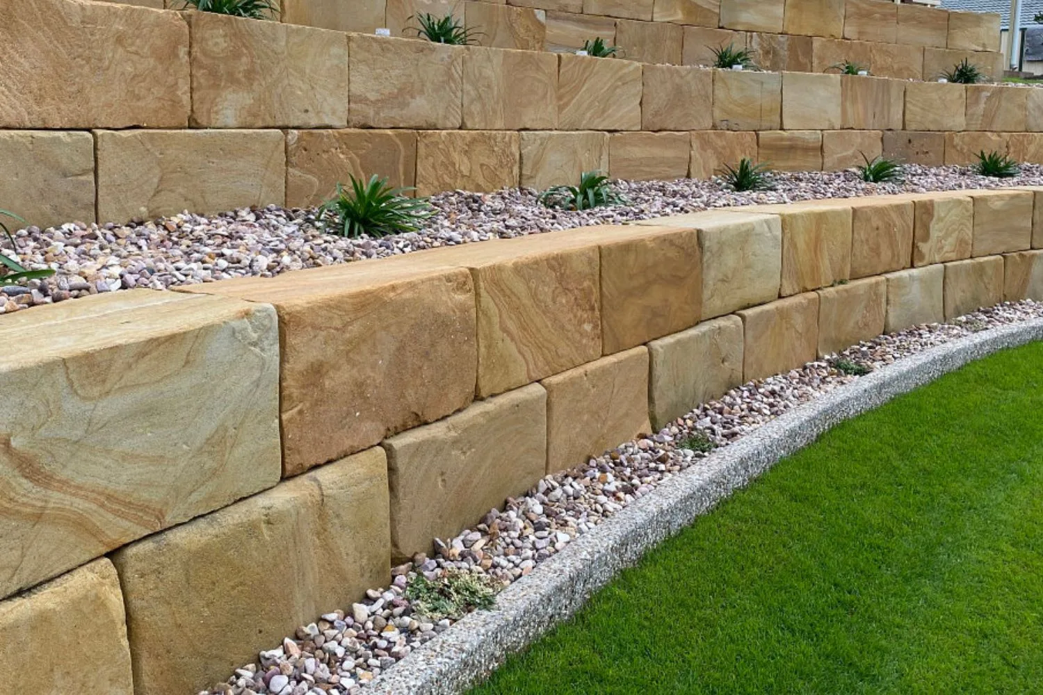 Sandstone retaining wall, finished project